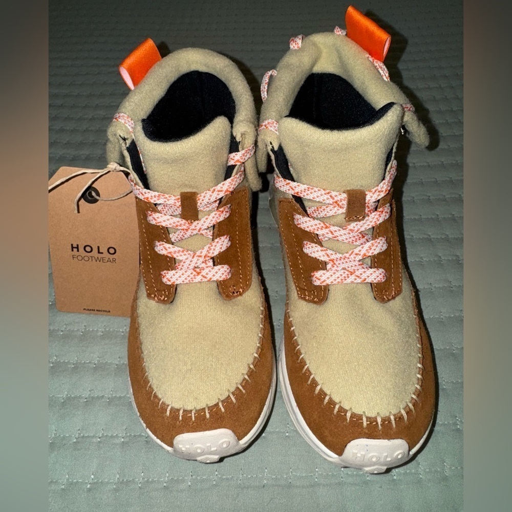 Holo Quorra Boots. Sand color with Orange Accents. Size 6.5 women’s NWT - Picture 2 of 9